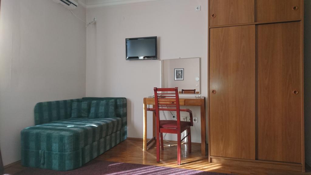 Hostel Bimbo スコピエ エクステリア 写真